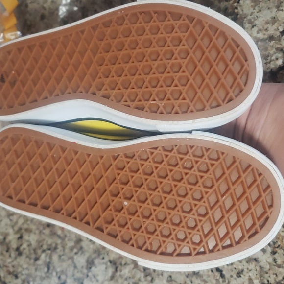 Shoes - Picture 2 of 3